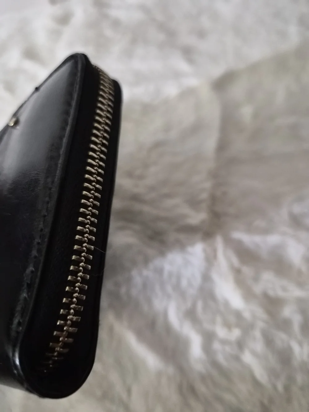 Victoria's Secret Black Patent Zip-Around Wallet with Gold Studs - Picture 8 of 10